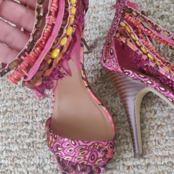 Heels - Picture 3 of 5